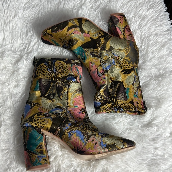ASOS Elmery Jacquard Tapestry Floral Heeled Boots 6 - Picture 9 of 9